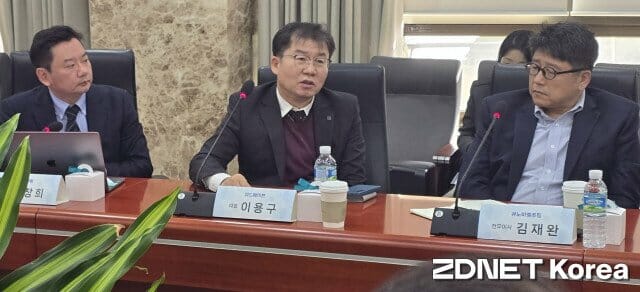 "In order to solve the manpower shortage of small and medium-sized ventures, additional points should be given when hiring."Lee Yong-gu, CEO of WithWave, proposes a meeting of 'Project Empathy 118' organized by the Ministry of Science and ICT 1 기사19 1